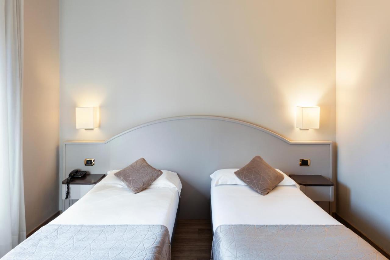 Mokinba Hotels Baviera Milan Exterior photo