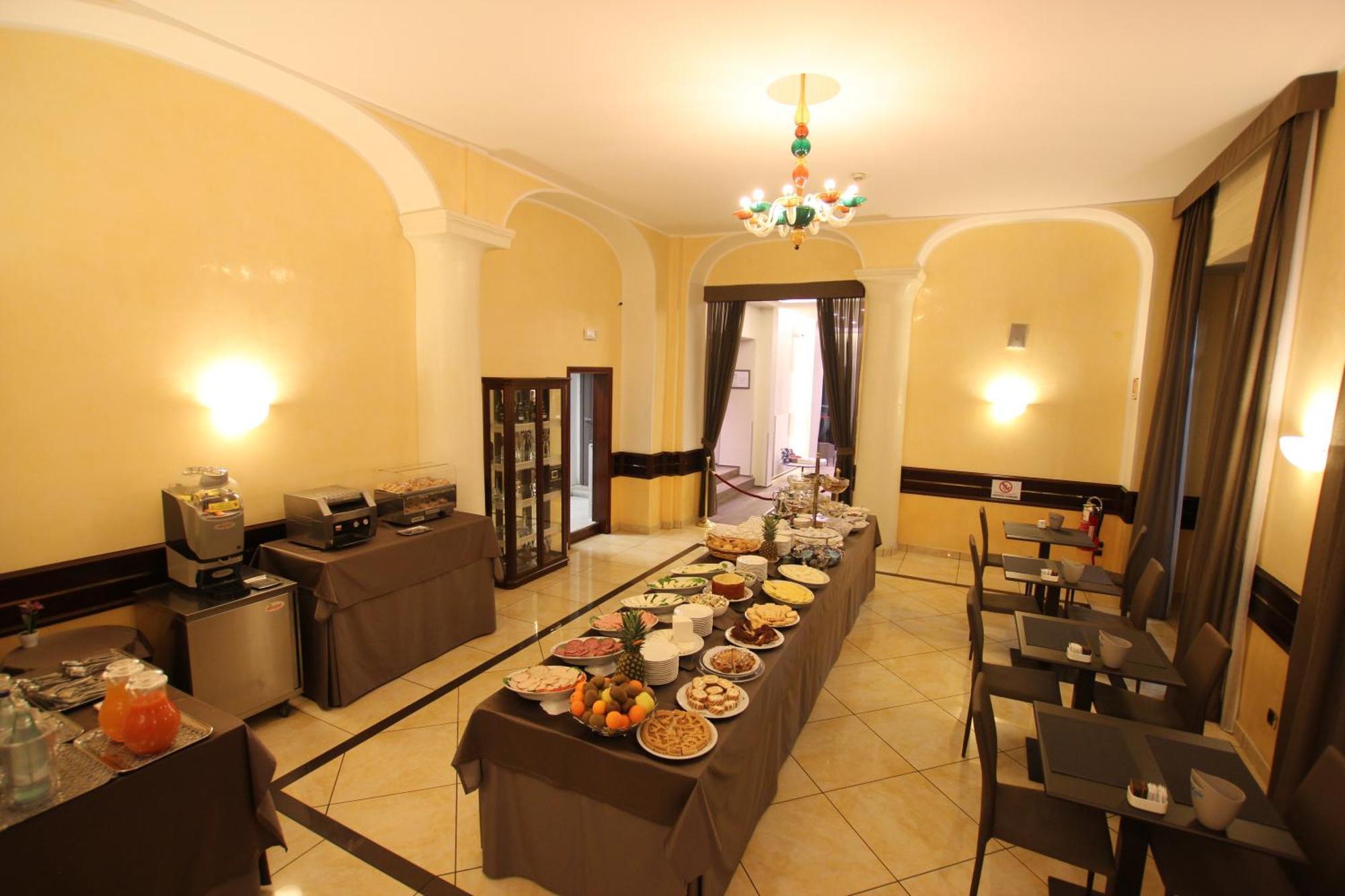 Mokinba Hotels Baviera Milan Exterior photo