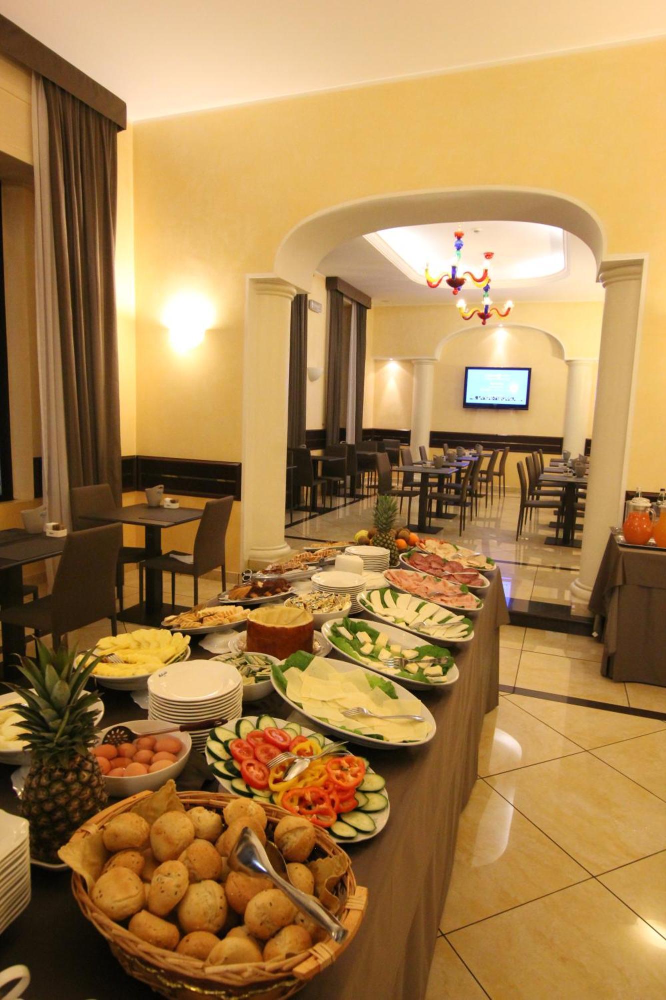 Mokinba Hotels Baviera Milan Exterior photo