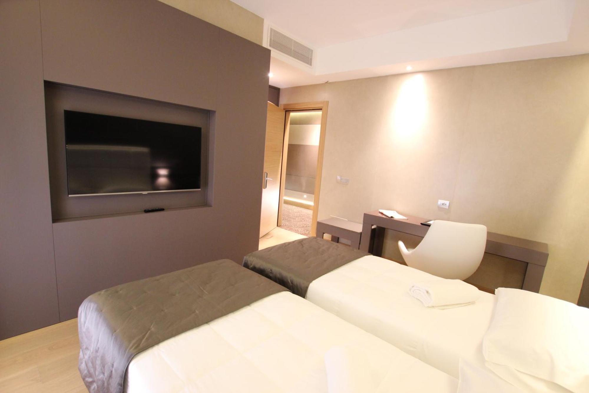 Mokinba Hotels Baviera Milan Room photo